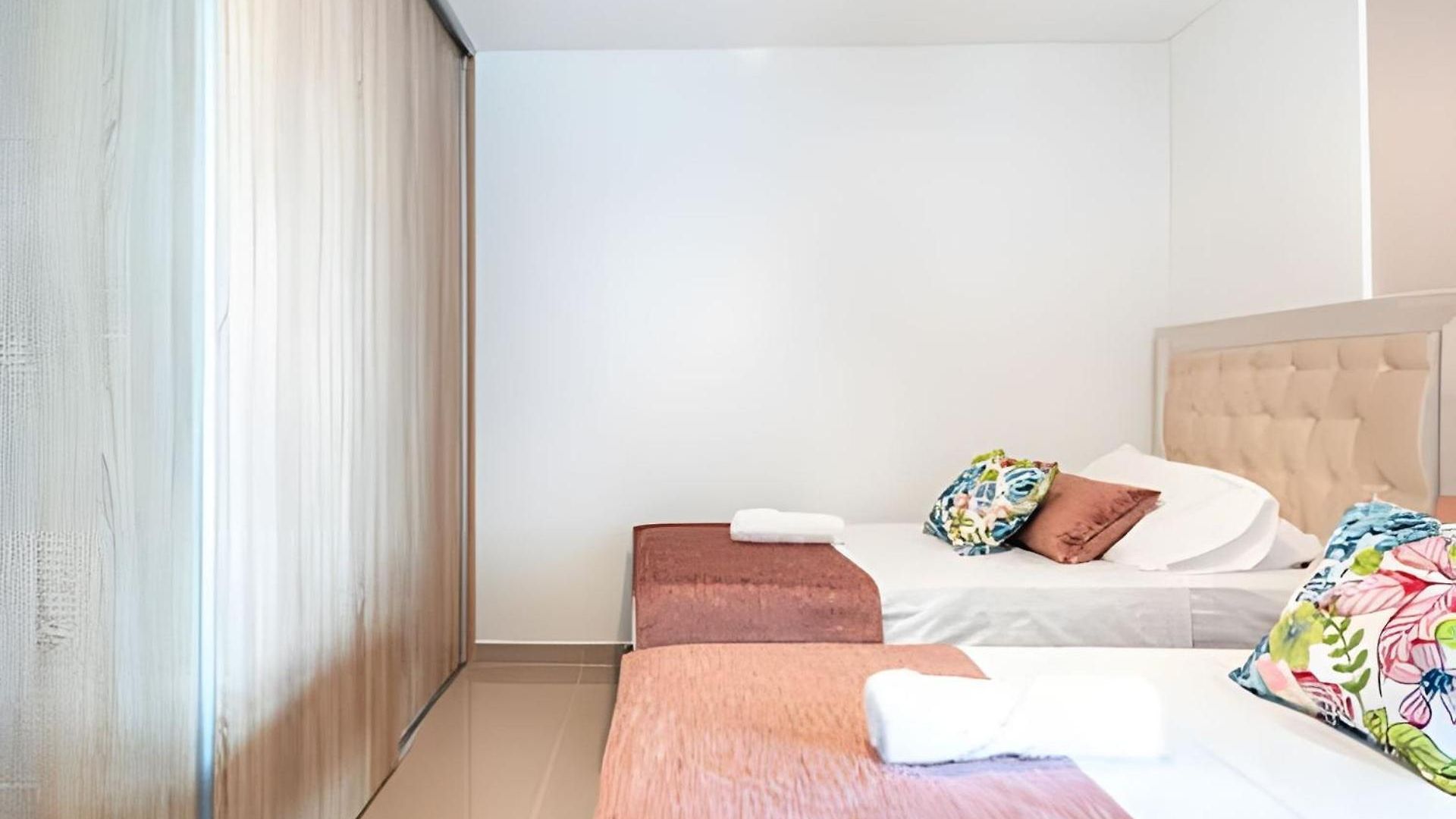 Exclusivo Duplex @cabrero Con Piscina & Parking Apartment
